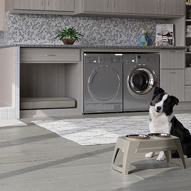 Suncast Elevated Pet Feeding Tray