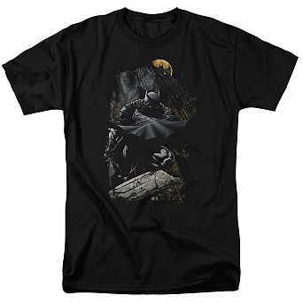 Batman Sweeping Cape Short Sleeve Adult T-shirt