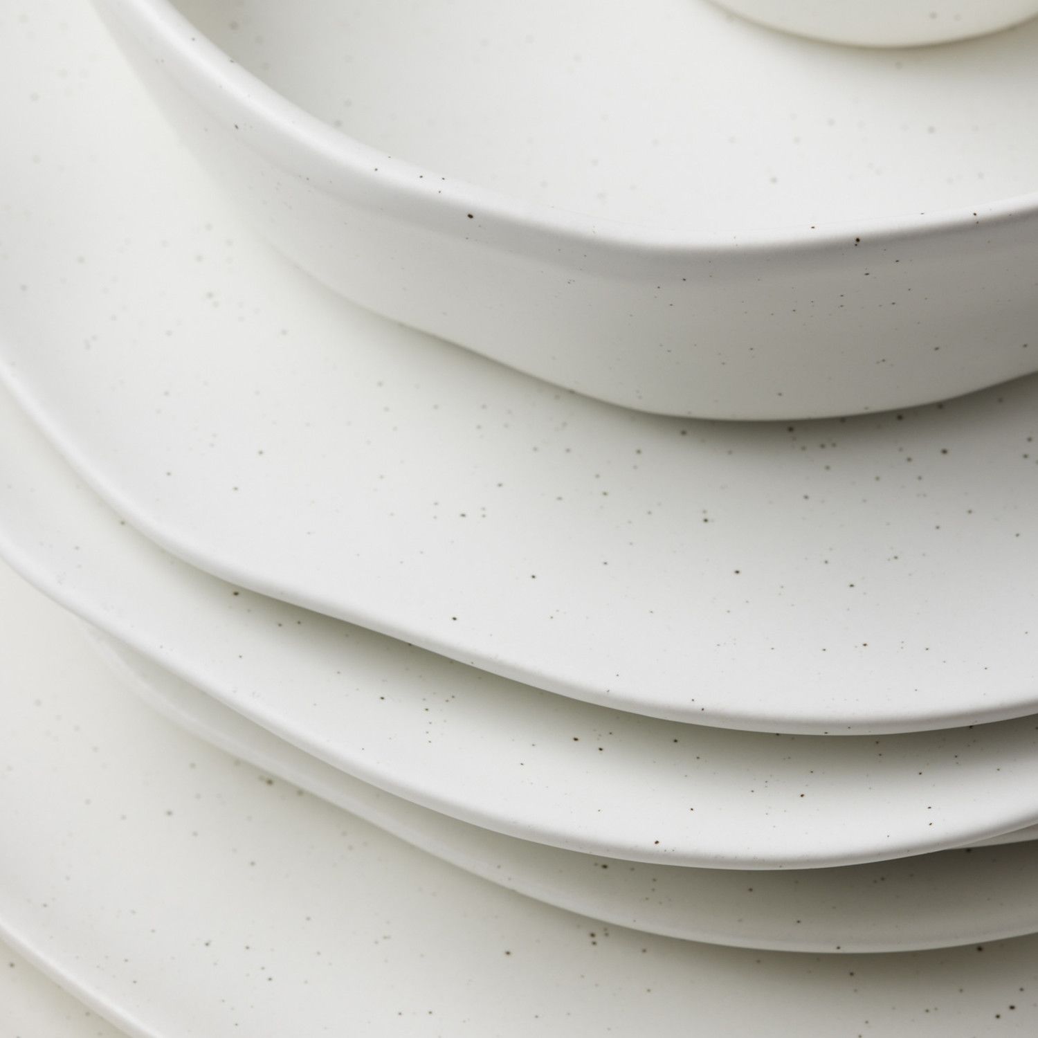 Stone by Mercer Project HEKONDA Modern Debossed Stoneware 16-Piece Dinnerware Set