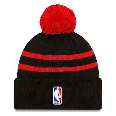 Men's New Era  Black Chicago Bulls 2023/24 City Edition Cuffed Pom Knit Hat