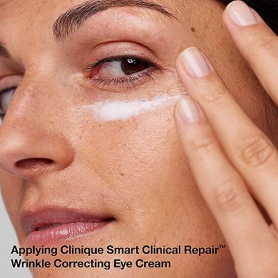 CLINIQUE De-Aging Skincare Experts