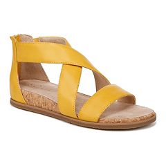 Naturalizer Sandals: Find Women's Casual Footwear for Any Occasion