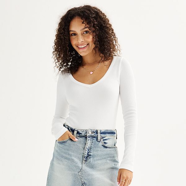 Juniors' SO® Seamless Rib Long Sleeve V-Neck Bodysuit - Modern White (X SMALL)