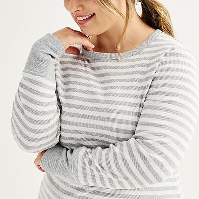 Juniors' Plus Size SO® Slim Fit Long Sleeve Crewneck Top