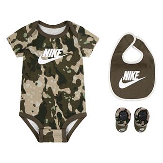 Newborn Baby Nike Camo Bodysuit Bib & Booties 3 pc Set