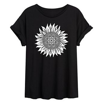 Juniors' Decorative Daisy Oversized Tee