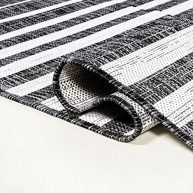 Sukie Modern Offset Stripe Indoor/outdoor Area Rug