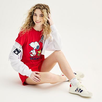 Women's Snoopy Flag Pose Graphic Tee