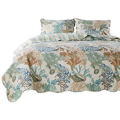 Wade 5 Piece Full Quilt Set, Ocean Design, Scalloped Edges, Floral Pattern