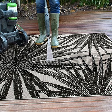 World Rug Gallery Tropical Leaves Nature Inspired Indoor/Outdoor Area Rug