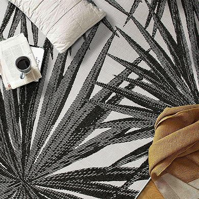 World Rug Gallery Tropical Leaves Nature Inspired Indoor/Outdoor Area Rug