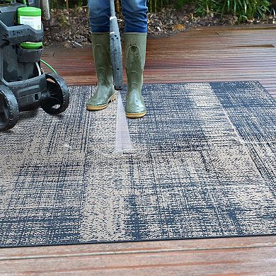 World Rug Gallery Contemporary Distressed Boxes Weather Resistant Indoor/Outdoor Area Rug