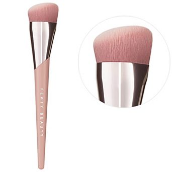 FENTY BEAUTY by Rihanna Foundation Brush 145
