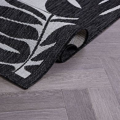 World Rug Gallery Large Leaves Indoor Outdoor Rug