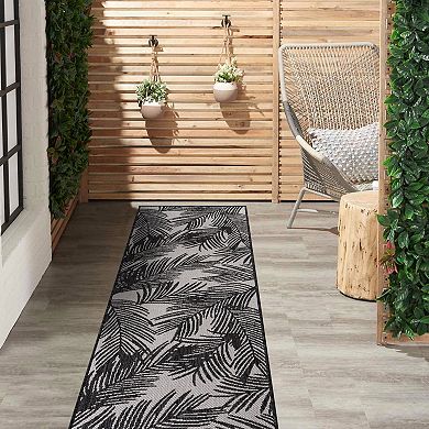 World Rug Gallery Modern Distressed Palm Print Indoor / Outdoor Area Rug