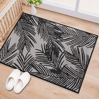 World Rug Gallery Modern Distressed Palm Print Indoor / Outdoor Area Rug