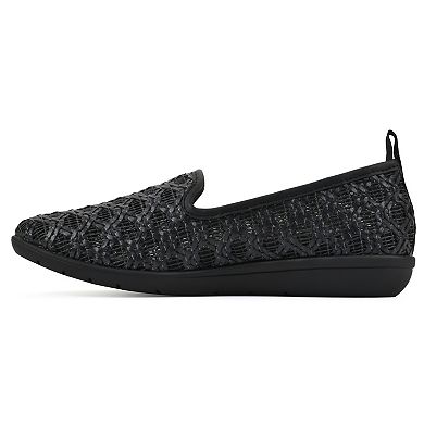 Cliffs by White Mountain Twisty Women's Flats