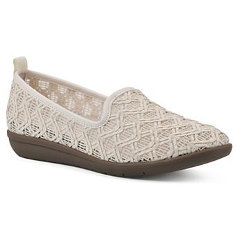 Cliffs by White Mountain Twisty Women's Flats