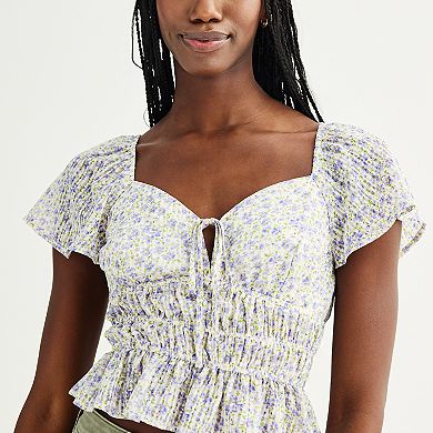 Juniors' Dizzy Lizzy Short Sleeve Top