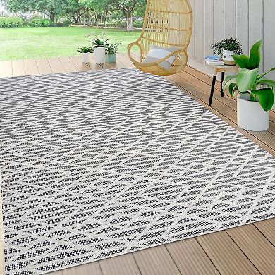 Ararat High-low Pile Moroccan Diamond Modern Indoor/outdoor Area Rug