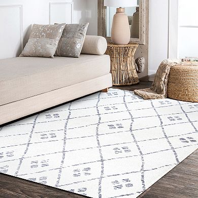 Izil Moroccan Geometric Diamond Area Rug