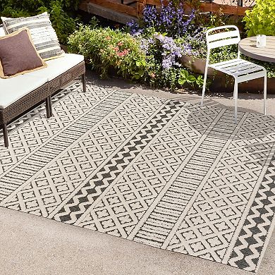 Ormond High-low Modern Trellis Geometric Area Rug