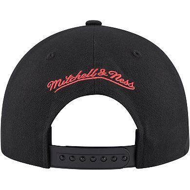 Men's Mitchell & Ness Black Vancouver Canucks Core Team Script 2.0 Snapback Hat
