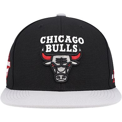 Men's Mitchell & Ness Black/Gray Chicago Bulls Core Snapback Hat