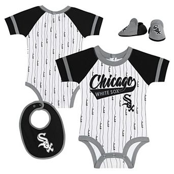 Newborn & Infant White Chicago White Sox Base Hitter Bodysuit, Bib & Bootie Set