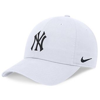 Men's Nike White New York Yankees Evergreen Club Adjustable Hat