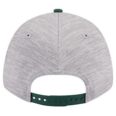 Men's New Era Heather Gray/Hunter Green Milwaukee Bucks Active Digi-Tech Two-Tone 9FORTY Adjustable Hat