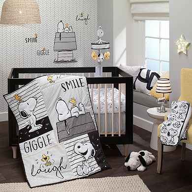 Lambs & Ivy Classic Snoopy With Woodstock & Dog House Black/gray Wall Decals