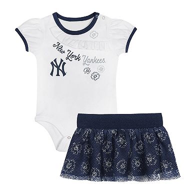 Infant New York Yankees Sweet Bodysuit & Skirt Set
