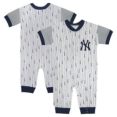 Newborn & Infant Fanatics Branded White New York Yankees Logo Best Series Full-Snap Jumper