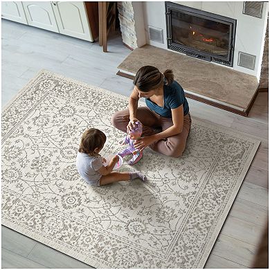 Concord Global Nizza Vase Area Rug