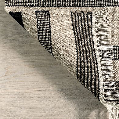 Rugs USA Black Brooklyn Tasseled Wool Area Rug