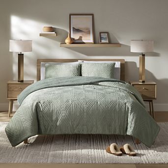 Bearpaw Carson Embossed Comforter Set with Shams