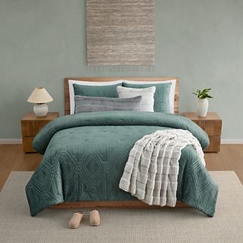 Bearpaw Carson Embossed Comforter Set with Shams