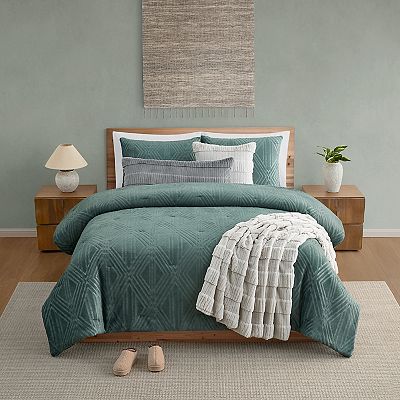 King Bearpaw Carson Embossed Comforter Set with Shams