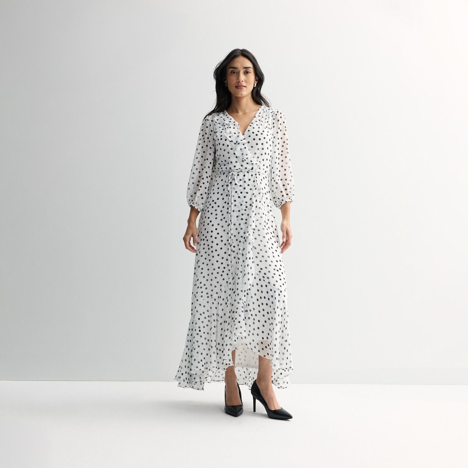 Женские платья Maison Tara Ruffle Trim Faux-Wrap Maxi