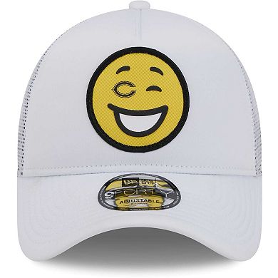 Men's New Era White Chicago Bears Happy A-Frame Trucker 9FORTY Snapback Hat