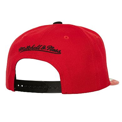 Men's Mitchell & Ness White/Red Chicago Blackhawks Day One Snapback Hat