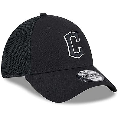 Men's New Era Cleveland Guardians Evergreen Black & White Neo 39THIRTY ...