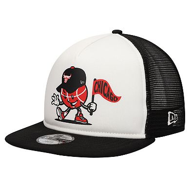 Youth New Era White/Black Chicago Bulls Court Sport Mascot 9FIFTY Snapback Hat