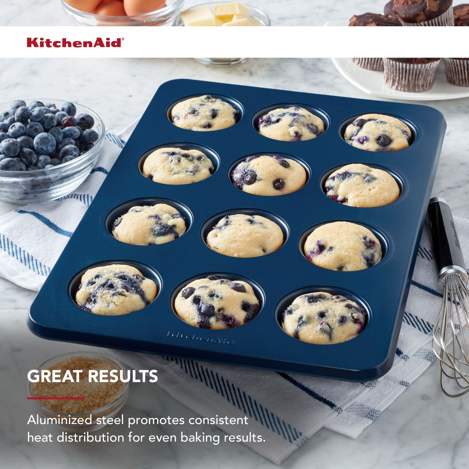Nonstick 12-Cup Muffin Pan - Thumbnail 2