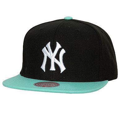 Men's Mitchell & Ness Black/Teal New York Yankees Hometown Snapback Hat