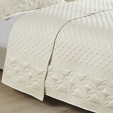 Croscill Versailles Quilt Set with Shams