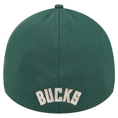 Men's New Era Heather Gray/Hunter Green Milwaukee Bucks Two-Tone 39THIRTY Flex Hat