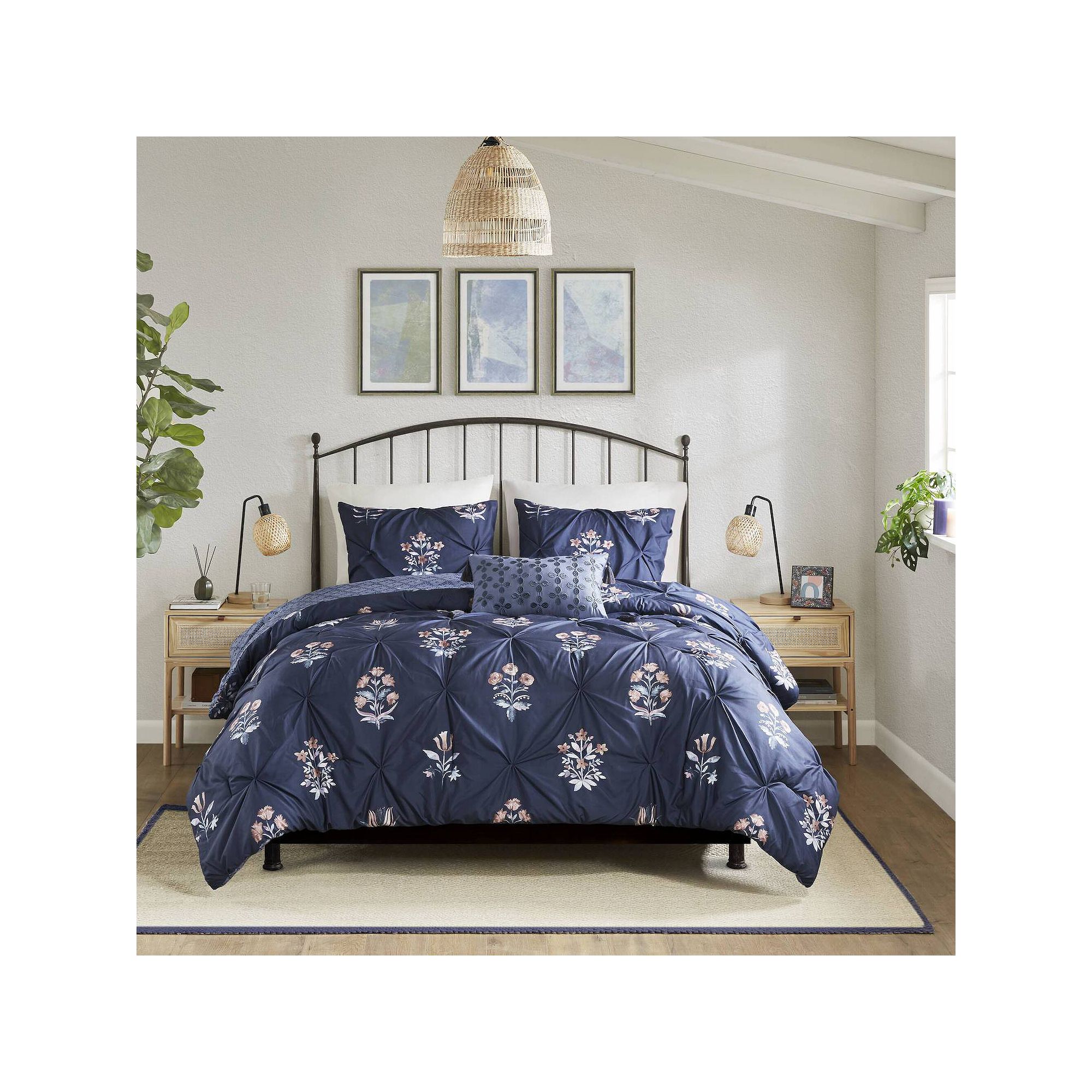 Madison Park Peony 4-Piece Pintuck Comforter Set with Throw Pillow, Blue