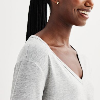 Juniors' SO Long Sleeve V-Neck Tee